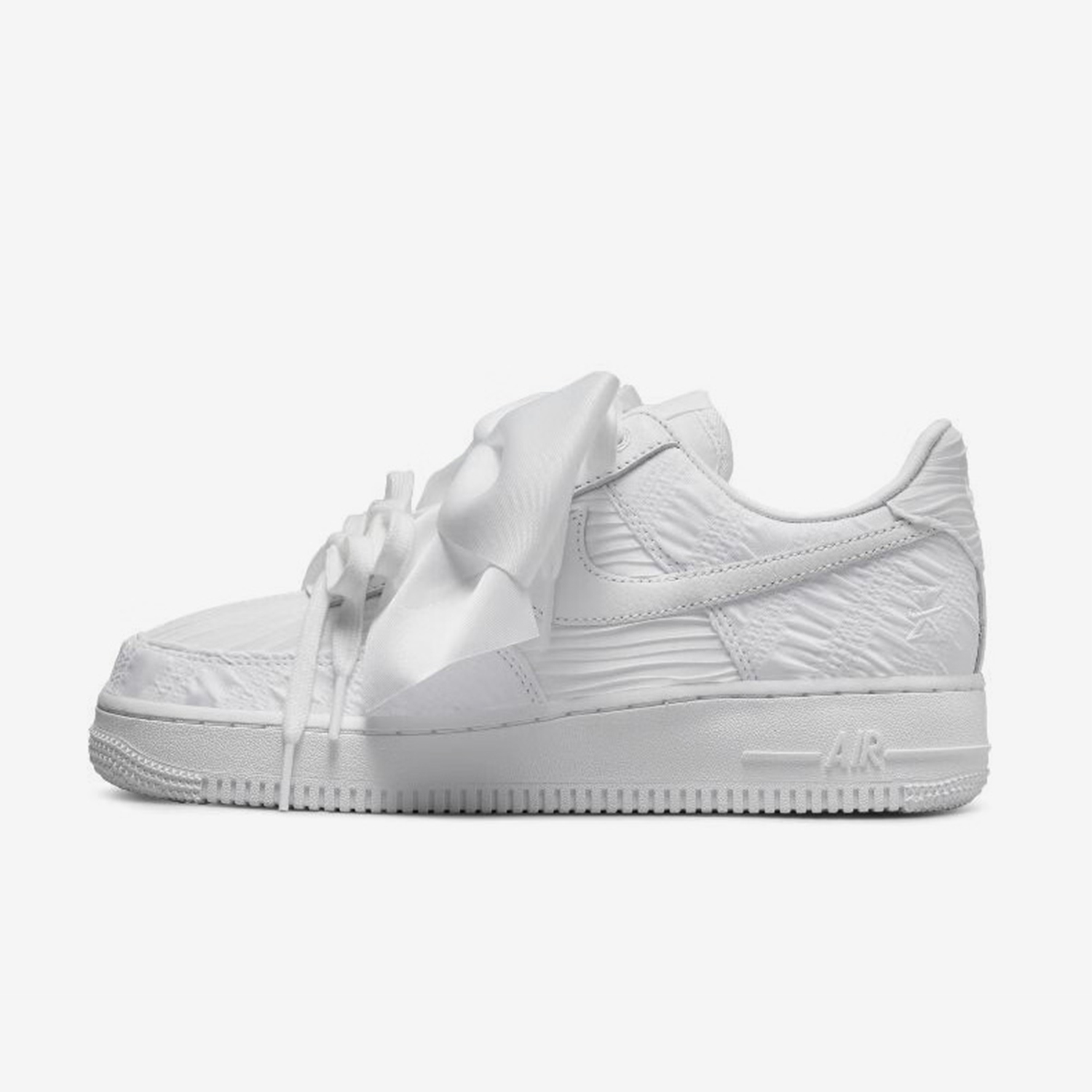 ナイキ純正エアフォース1 レディース ボウ ファッション カ - Nike Shoes Air Force 1 のレビューと価格